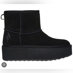 Skechers  Keepsakes Black Suede Platform Boots
